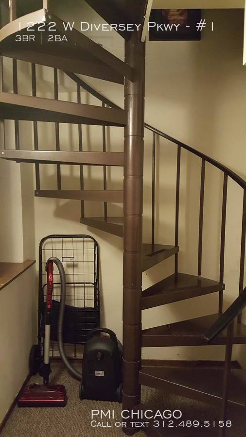 Building Photo - 1222 W Diversey Pkwy