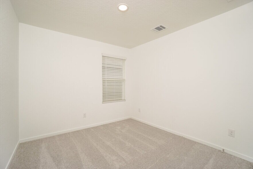 Building Photo - 540 Roquefort St