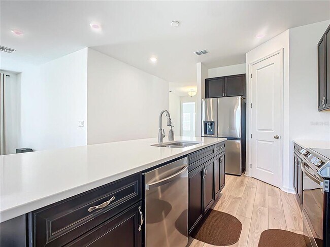 Building Photo - 1317 Sterling Pointe Dr