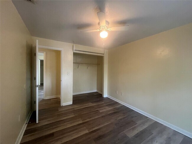 Building Photo - 513 SW 68th Terrace