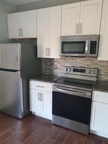 Building Photo - 9821-9823 Sycamore Dr