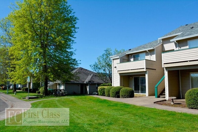 Building Photo - 1255 NW 183rd Ave