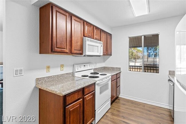 Building Photo - 4450 Sandy River Dr