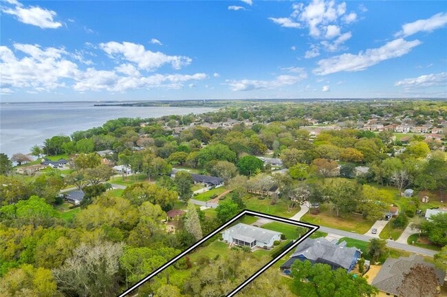 Building Photo - 150 Temple Grove Dr