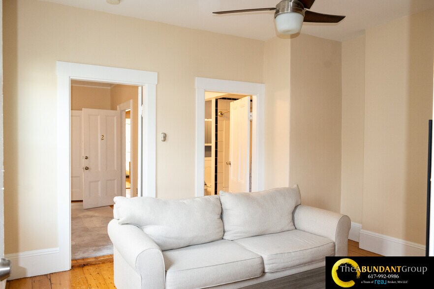 Building Photo - 133 Otis St