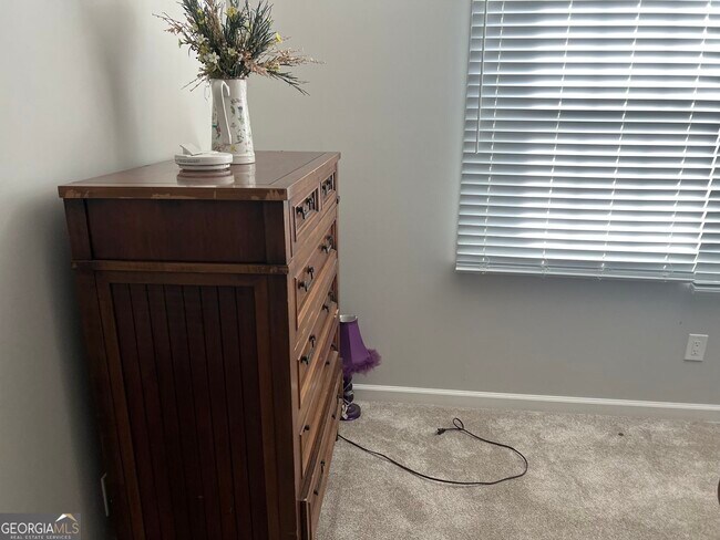 Building Photo - 638 Oberlochen Way