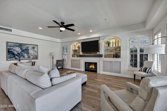 Building Photo - 13744 E Lupine Ave