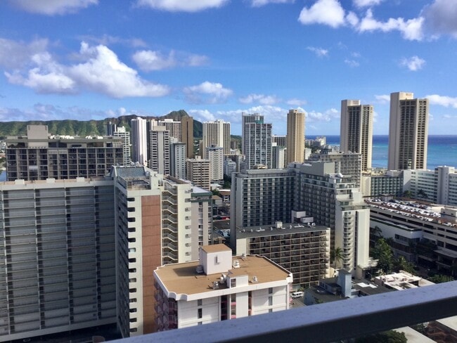 Building Photo - Remodeled High floor furnished Studio/1 Bath at Island Colony - Available 11/30/25