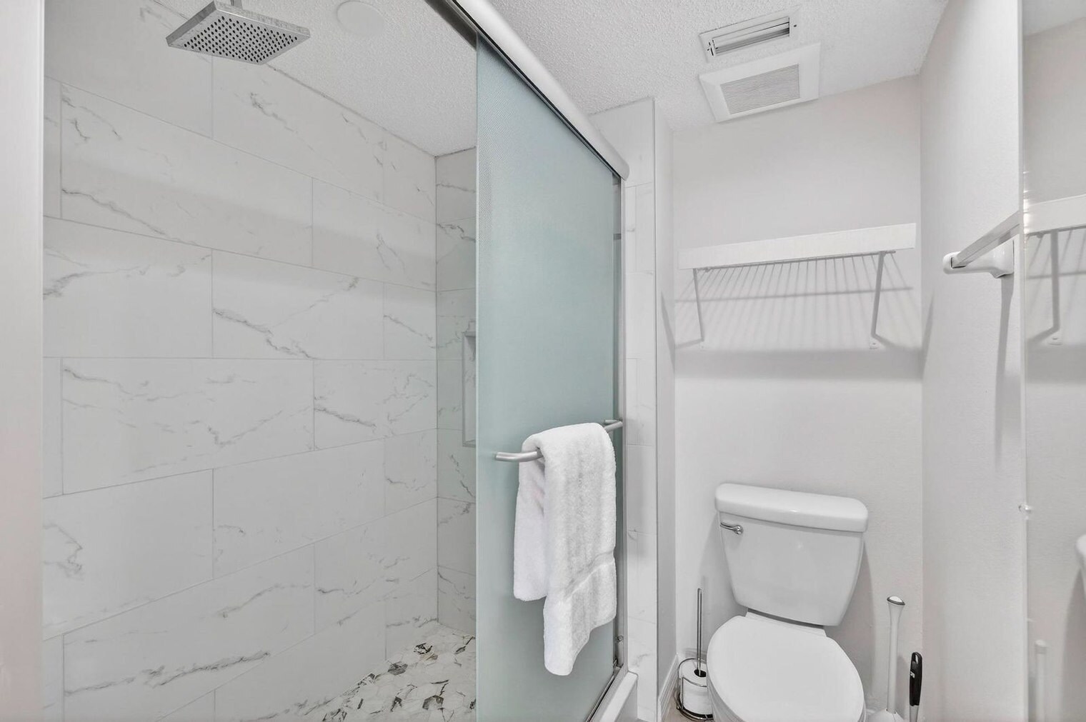 Building Photo - 12080 Capri Cir S