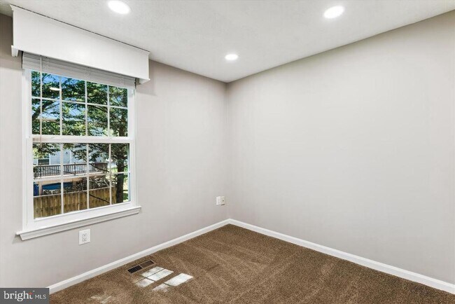 Building Photo - 8345 Silver Trumpet Dr
