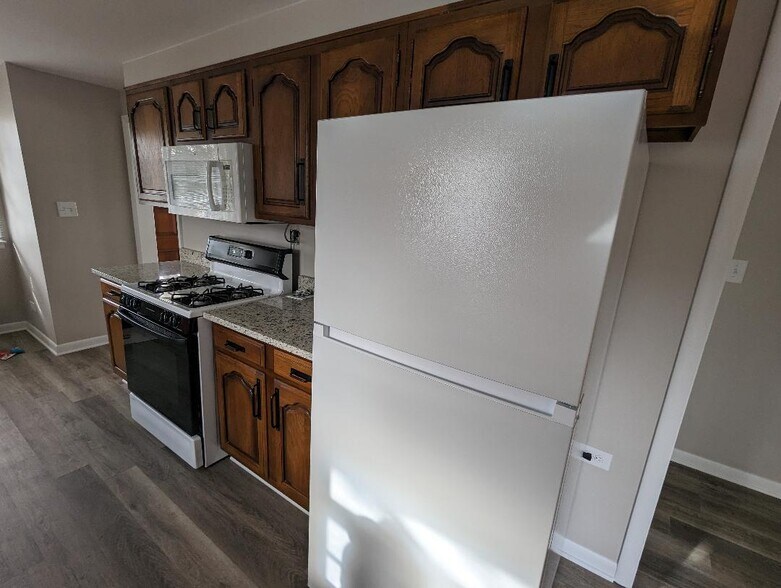 Kitchen - 1 Stone Ave