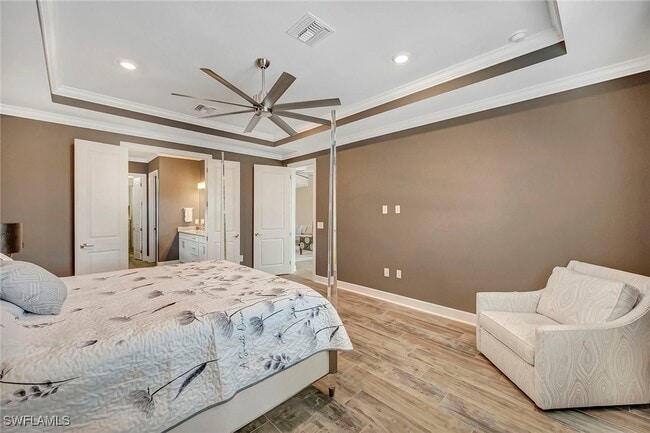 Building Photo - 9574 Everglades Dr