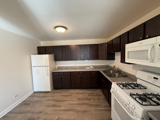 Building Photo - 1039 College Ave