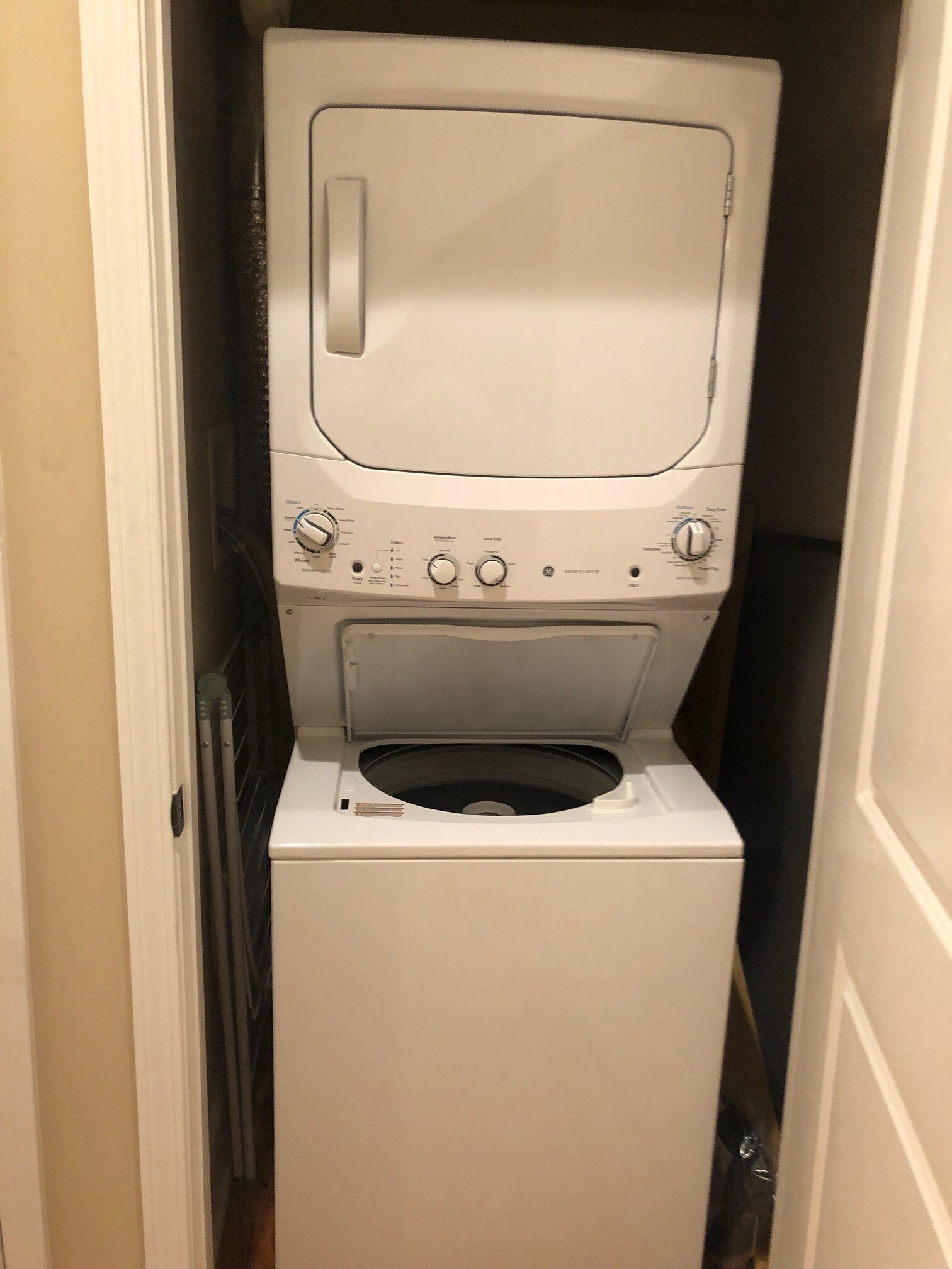 washer/dryer - 936 Broad St