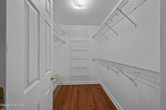 Building Photo - Canebrake