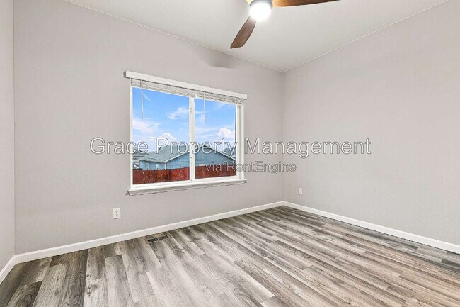Building Photo - 8883 Ventura Ct