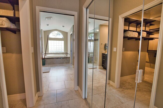 Building Photo - Luxury Home with Saltwater Heated Pool, Spa & Spectacular Golf Course Views, and includes Social ...