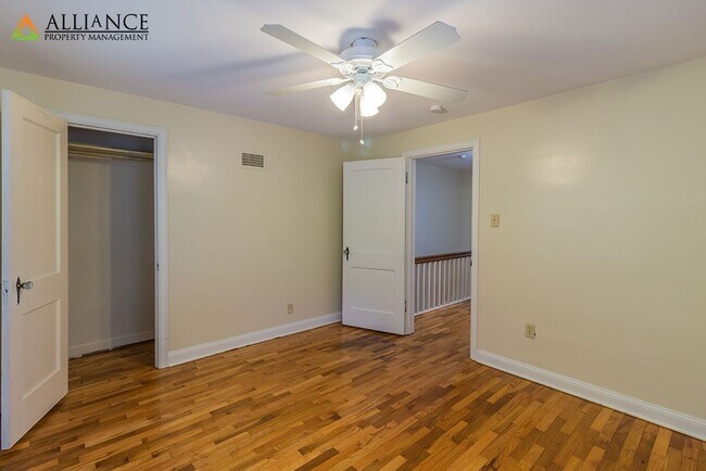 Building Photo - 1734 Laramie St