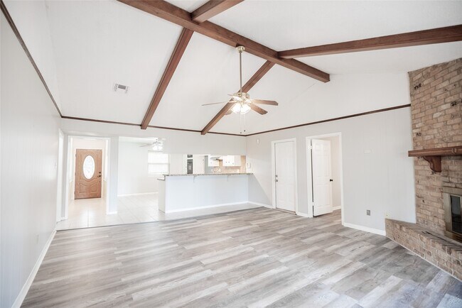 Building Photo - 3050 Orange St