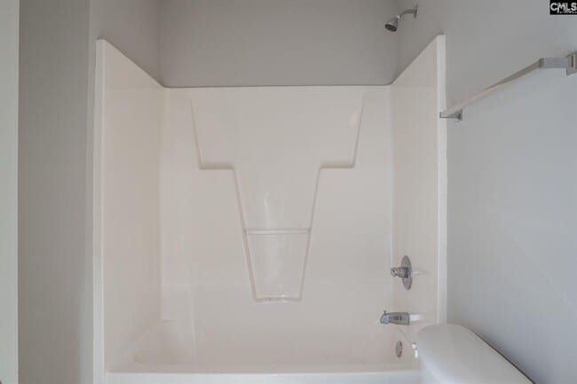 Building Photo - 129 Crickhollow Cir