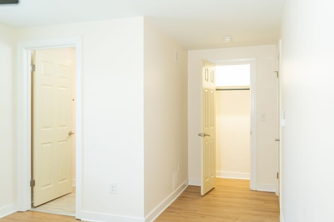 Building Photo - 107 Cresap Rd