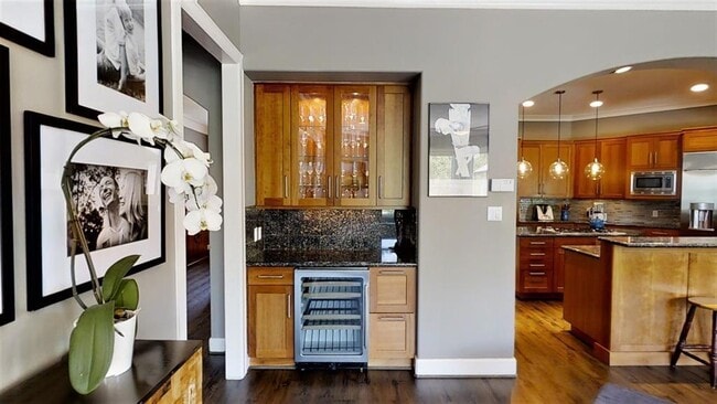 Building Photo - 1807 Sparrows Ridge