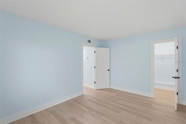 Building Photo - 5277 Isla Key Blvd S