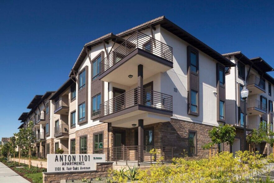 Building Photo - 1107 N Fair Oaks Ave