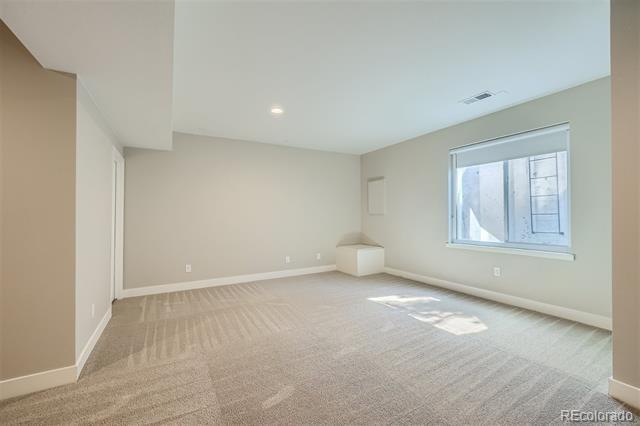 Building Photo - 6633 Avrum Dr