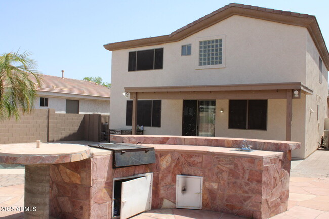 Building Photo - 14334 W Avalon Dr