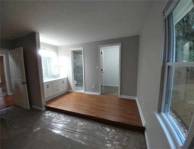 Building Photo - 50 Parkmont Dr