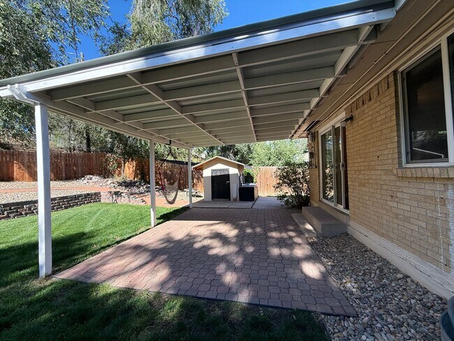 Building Photo - Five Bedroom House Close To Ft. Carson