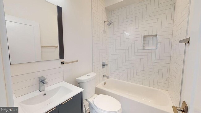 Building Photo - 812 N 16th St