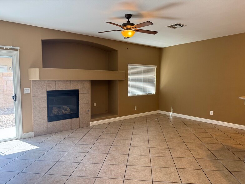 fireplace - 8799 Horizon Wind Ave