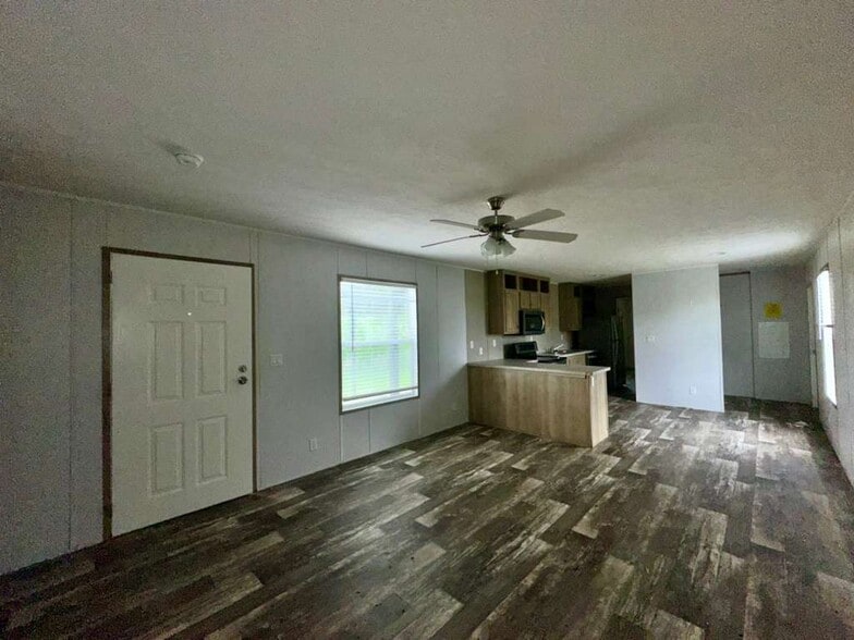 Building Photo - 22602 Val Verde Rd