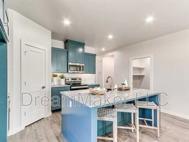 Building Photo - 2807 Clifton Ter
