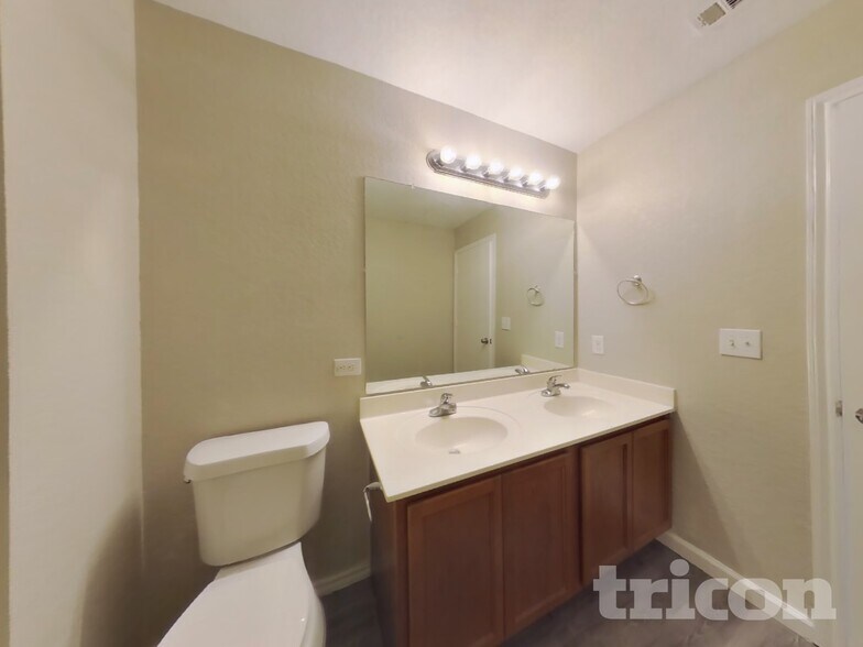 Building Photo - 6139 Plumbago Pl