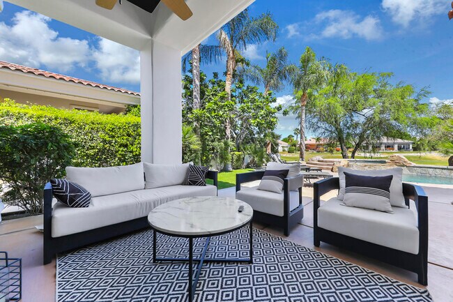 Building Photo - 267 Loch Lomond Rd