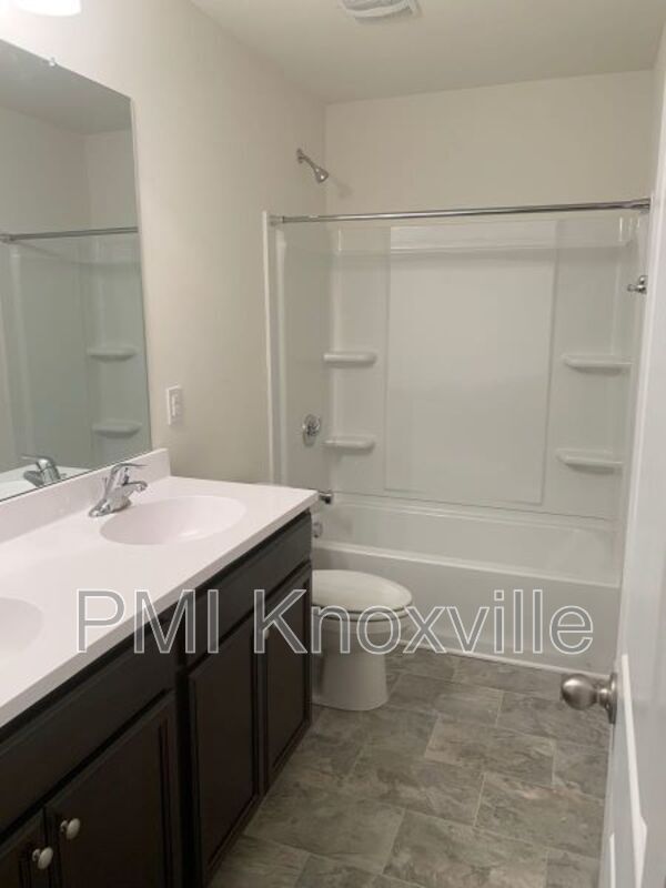 Building Photo - 5371 Calvert Ln