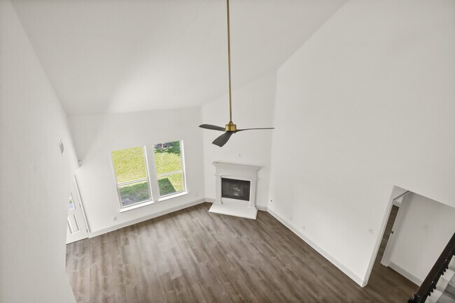 Building Photo - 71 Black Swan Pl