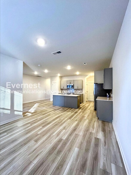 Building Photo - 1624 Manuka Ln