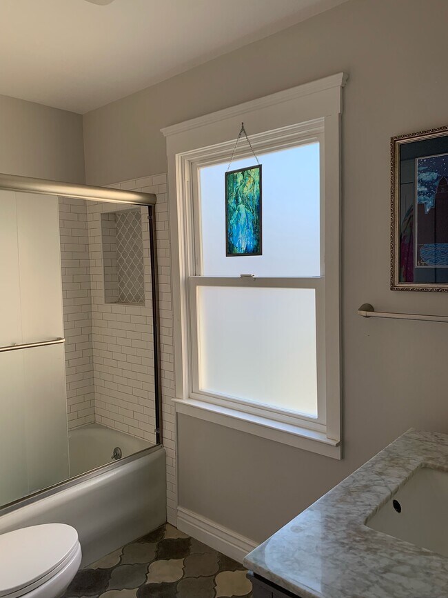 Building Photo - 1650 Portola Dr