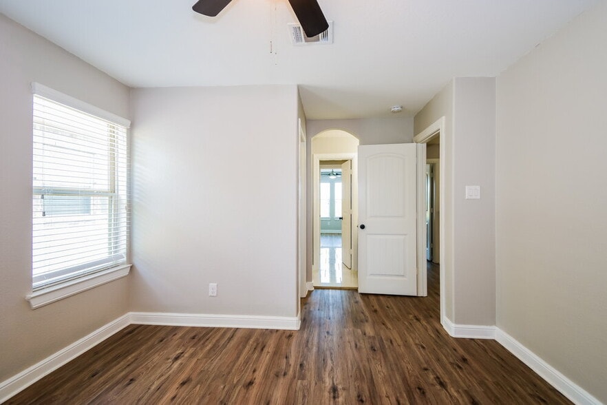 Building Photo - 3942 Catania Bay Ct