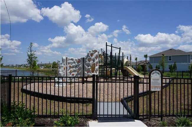 Building Photo - 7676 Livewell Ln