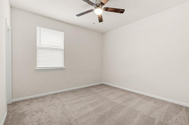 Building Photo - 4512 Arques Ave