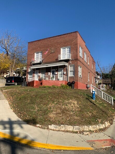 Building Photo - 1410 Watts St