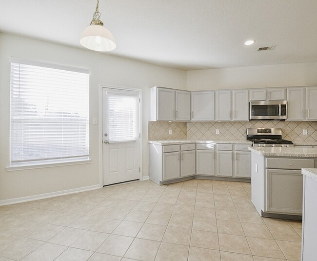 Building Photo - 6614 Halcyon Days Dr