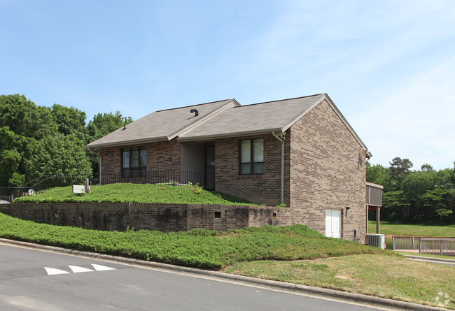 Building Photo - Mayfield Memorial Apartments