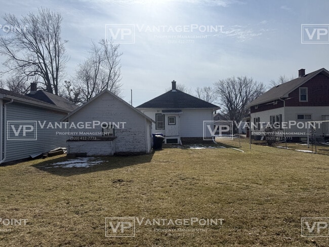 Building Photo - 1012 W Spring St