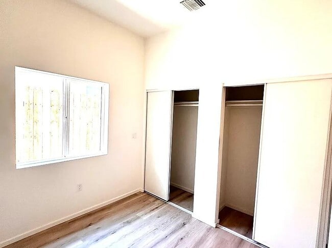 Building Photo - 1675 University Dr